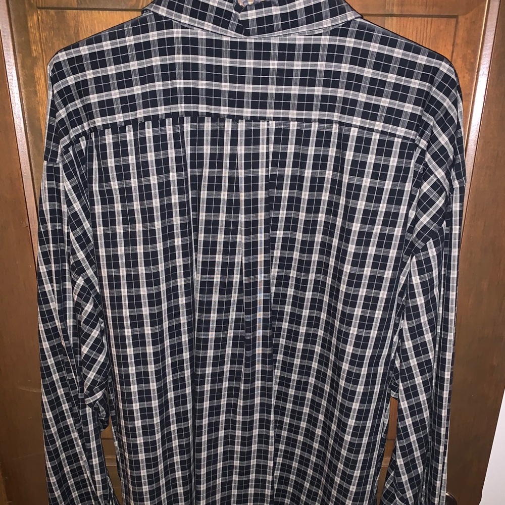 Van Heusen button down - Picture 3 of 4